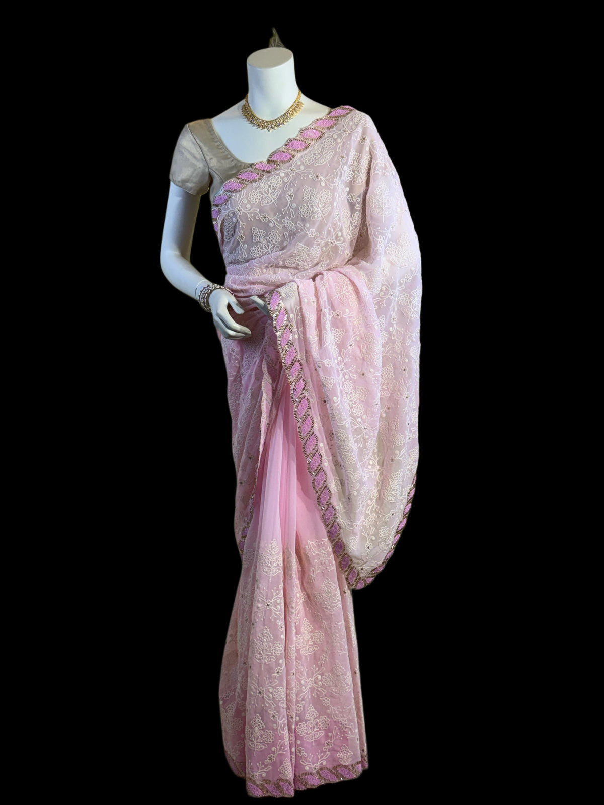 Lucknow Chikankari