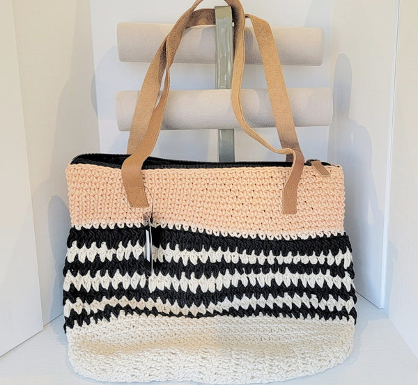 MYUS121 - Tri Color Crochet Bag